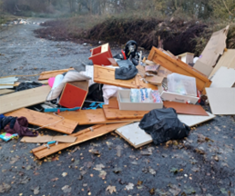 Fly-tipping brickgarth Aug 23 Fly-tipping brickgarth Aug 23