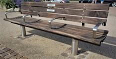 Memorial bench figure 2